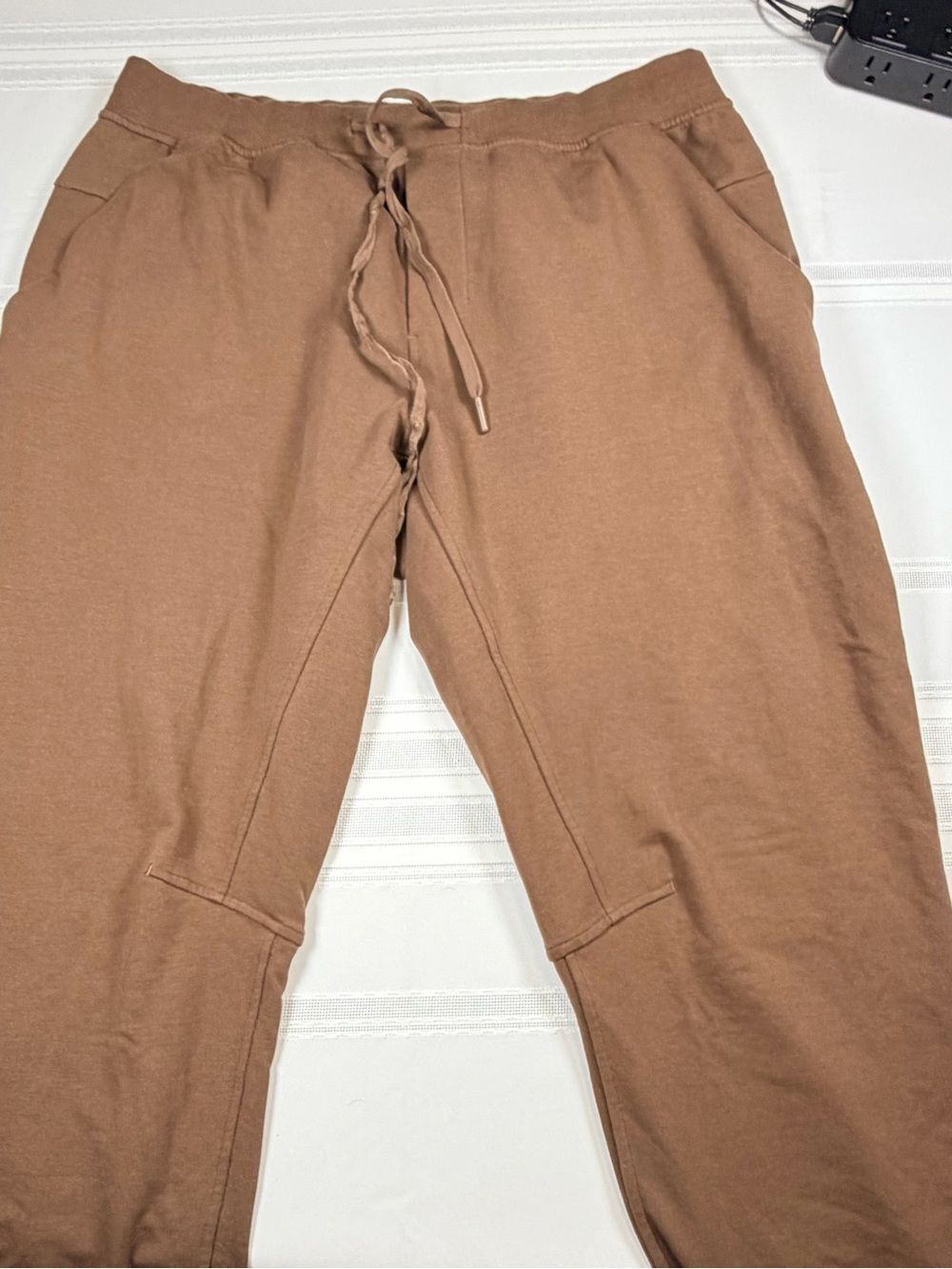 lululemon athletica Men’s City Sweat Jogger - Dark Mocha - Picture 3 of 9